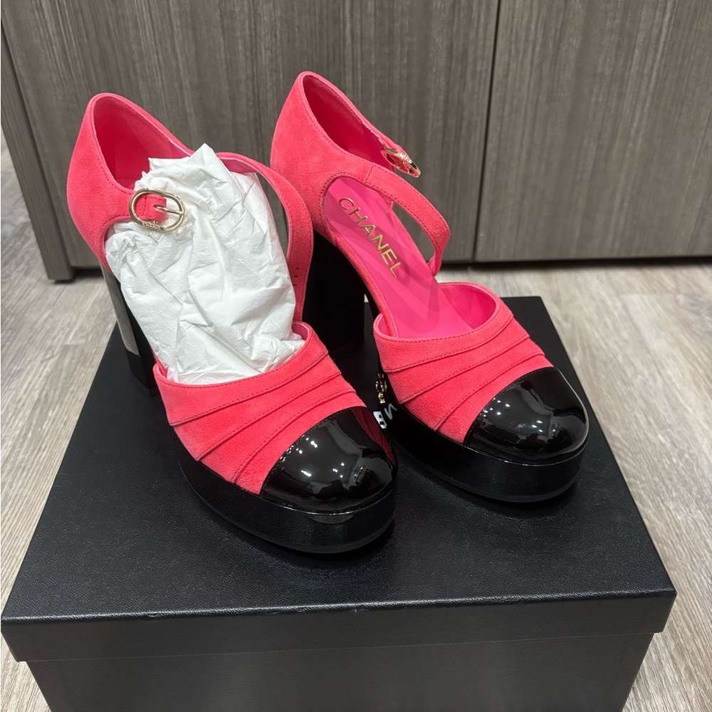 CHANEL Mary Jane’s Platform Heels